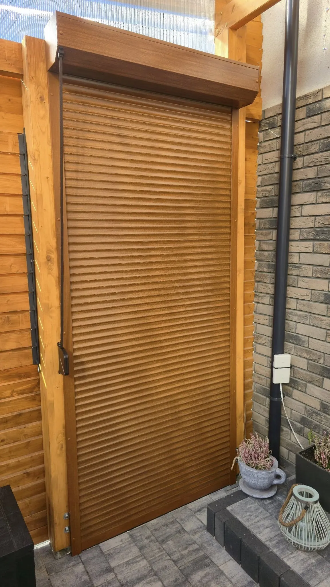 Certyfikowane rolety antywłamaniowe klasy RC zapewniające bezpieczeństwo domu